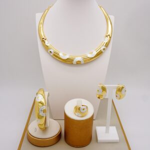 SUPERIOR 24KARAT GOLD JEWELRY. (JEWEL 1D3)