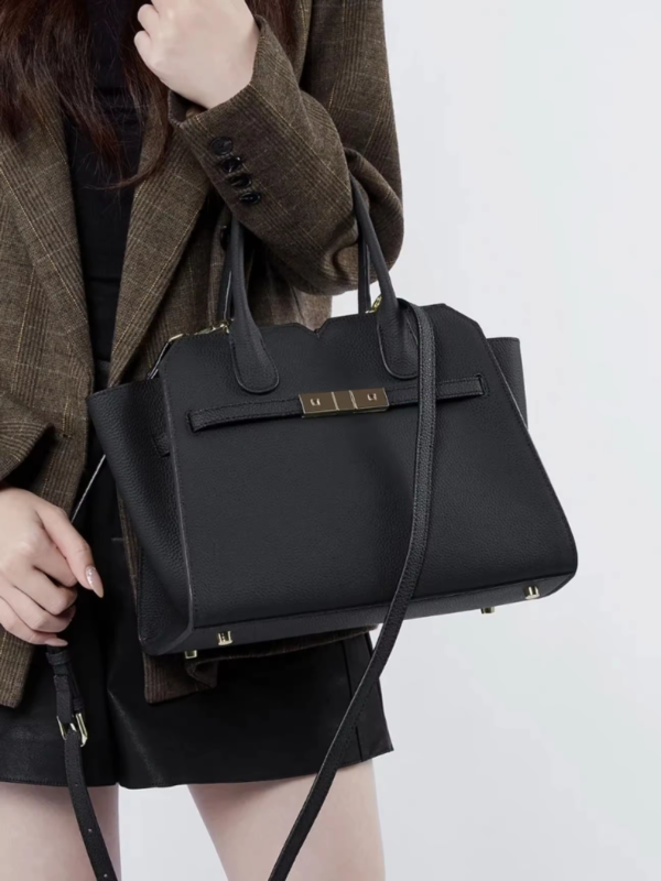 IMP LUXURY CUSTOM LADIES HANDBAG. (BLACK COLOR) - Image 2