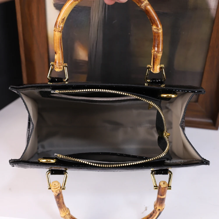 Bamboo Joint Handle Handbag. - Image 2